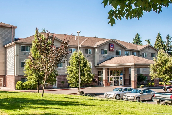 Hotel Comfort Suites (Clackamas)